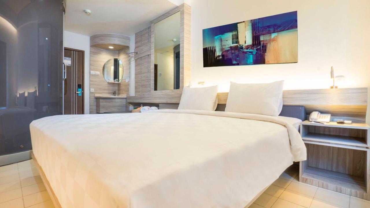 City Of Aventus Hotel - Denpasar Екстер'єр фото