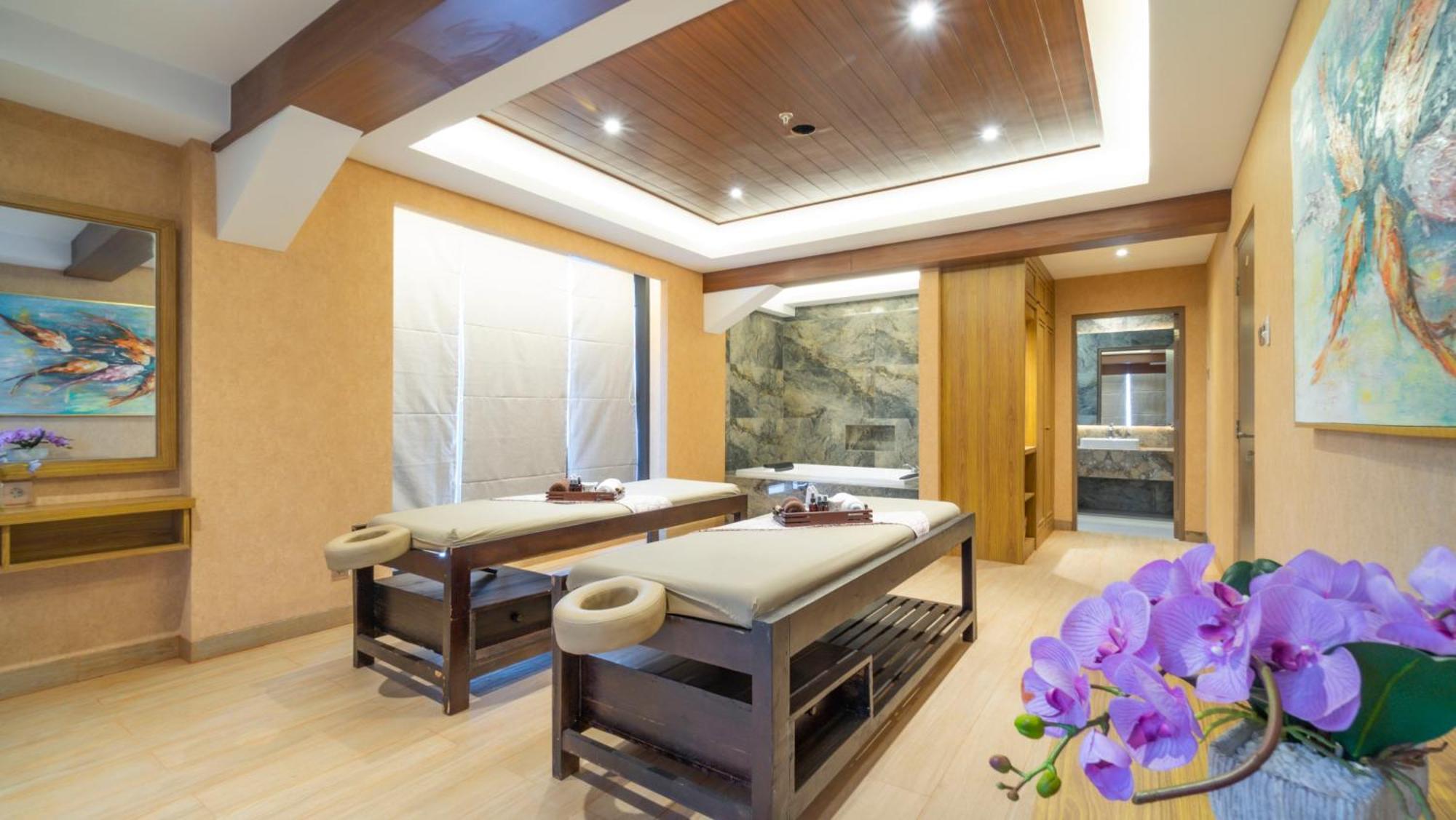 City Of Aventus Hotel - Denpasar Екстер'єр фото