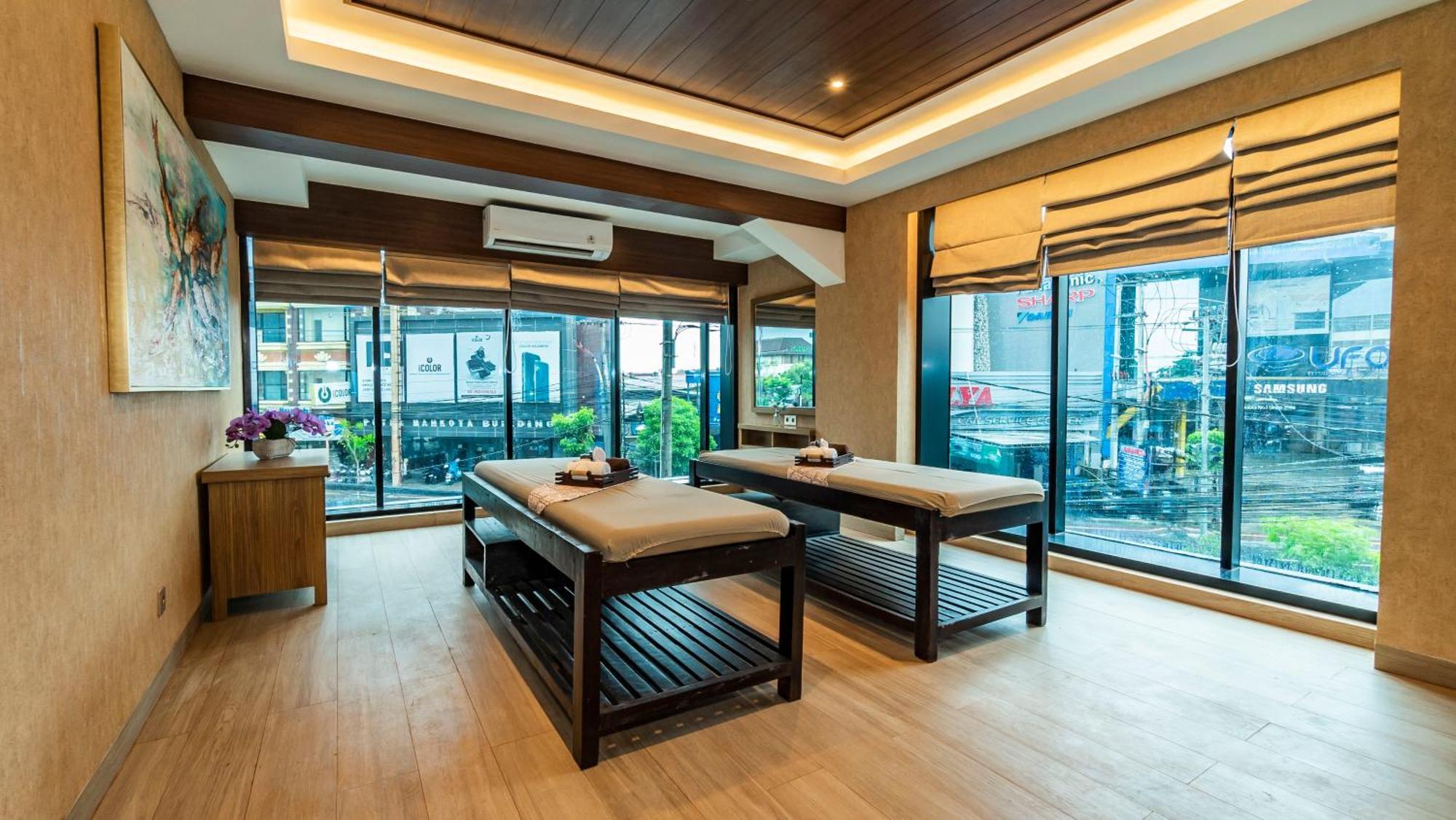 City Of Aventus Hotel - Denpasar Екстер'єр фото