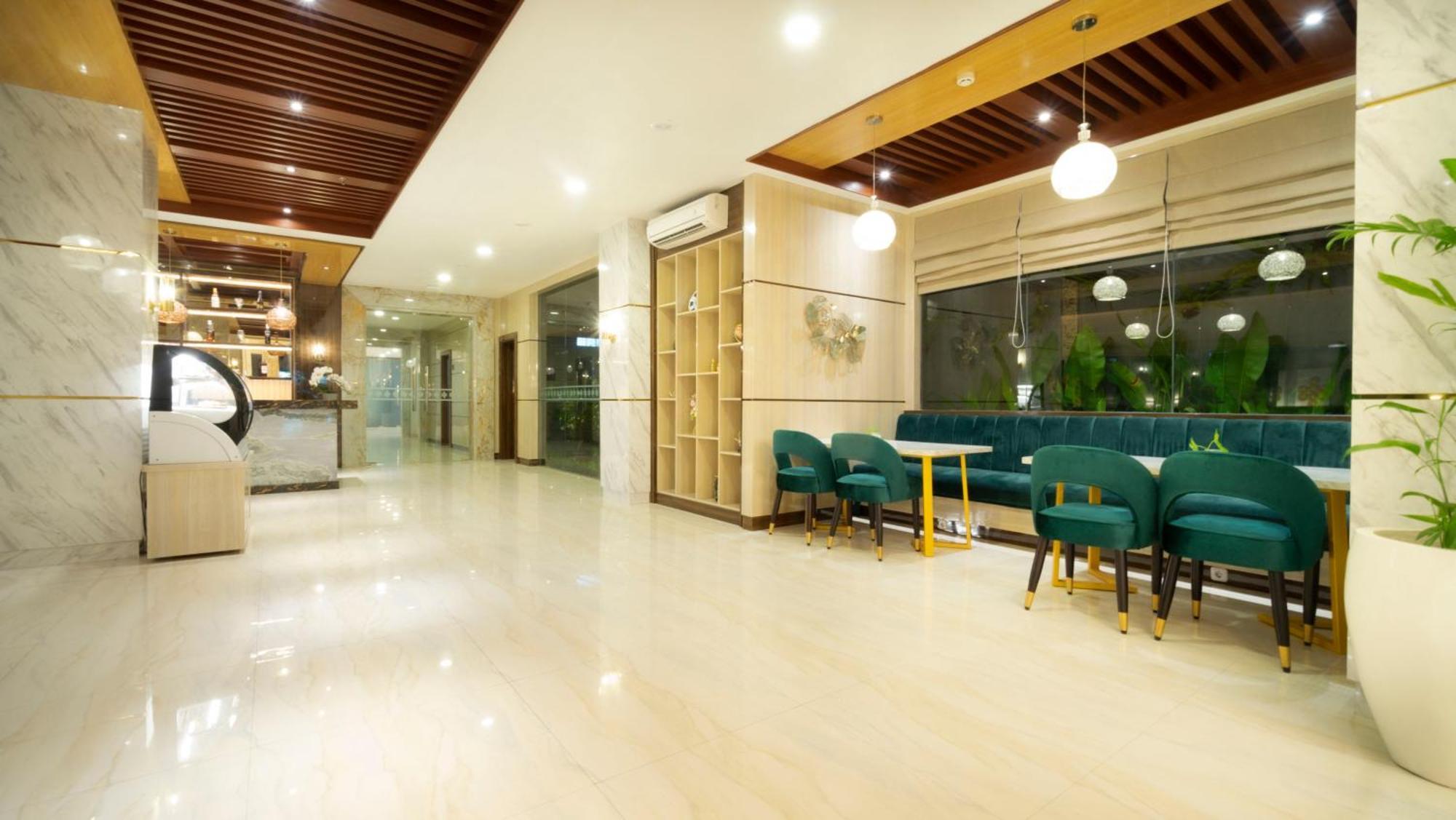 City Of Aventus Hotel - Denpasar Екстер'єр фото