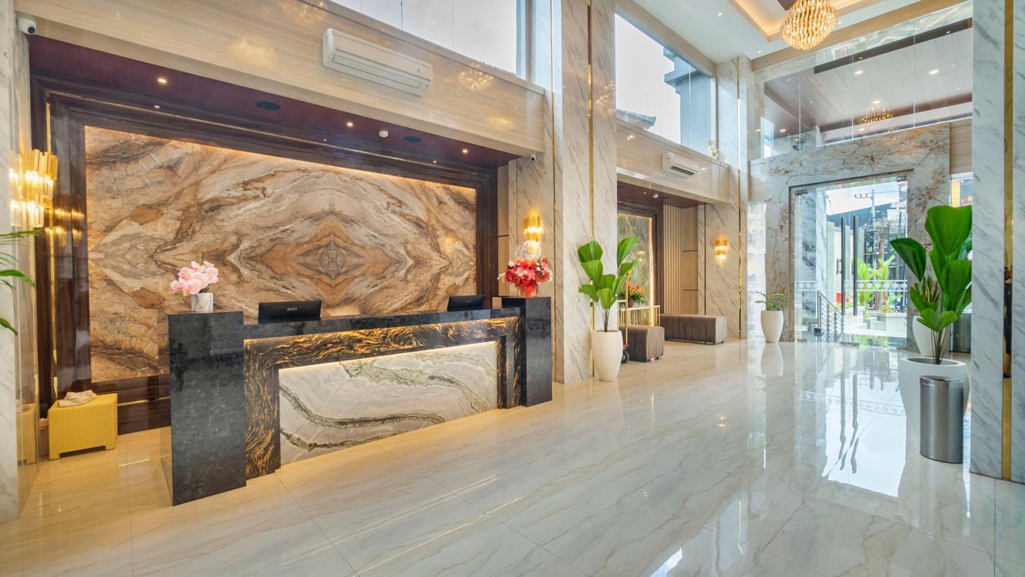 City Of Aventus Hotel - Denpasar Екстер'єр фото