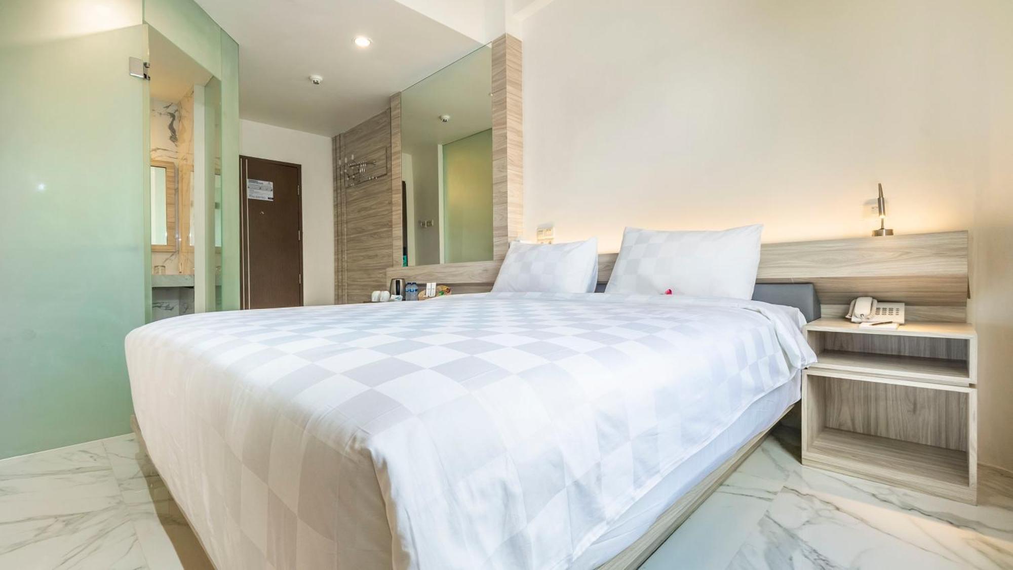 City Of Aventus Hotel - Denpasar Номер фото